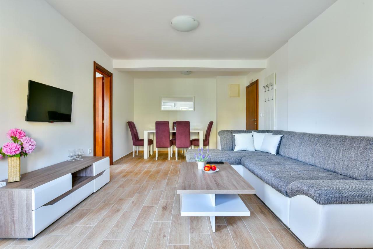 Apartmani Marina Kopitovic Petrovac Exterior photo