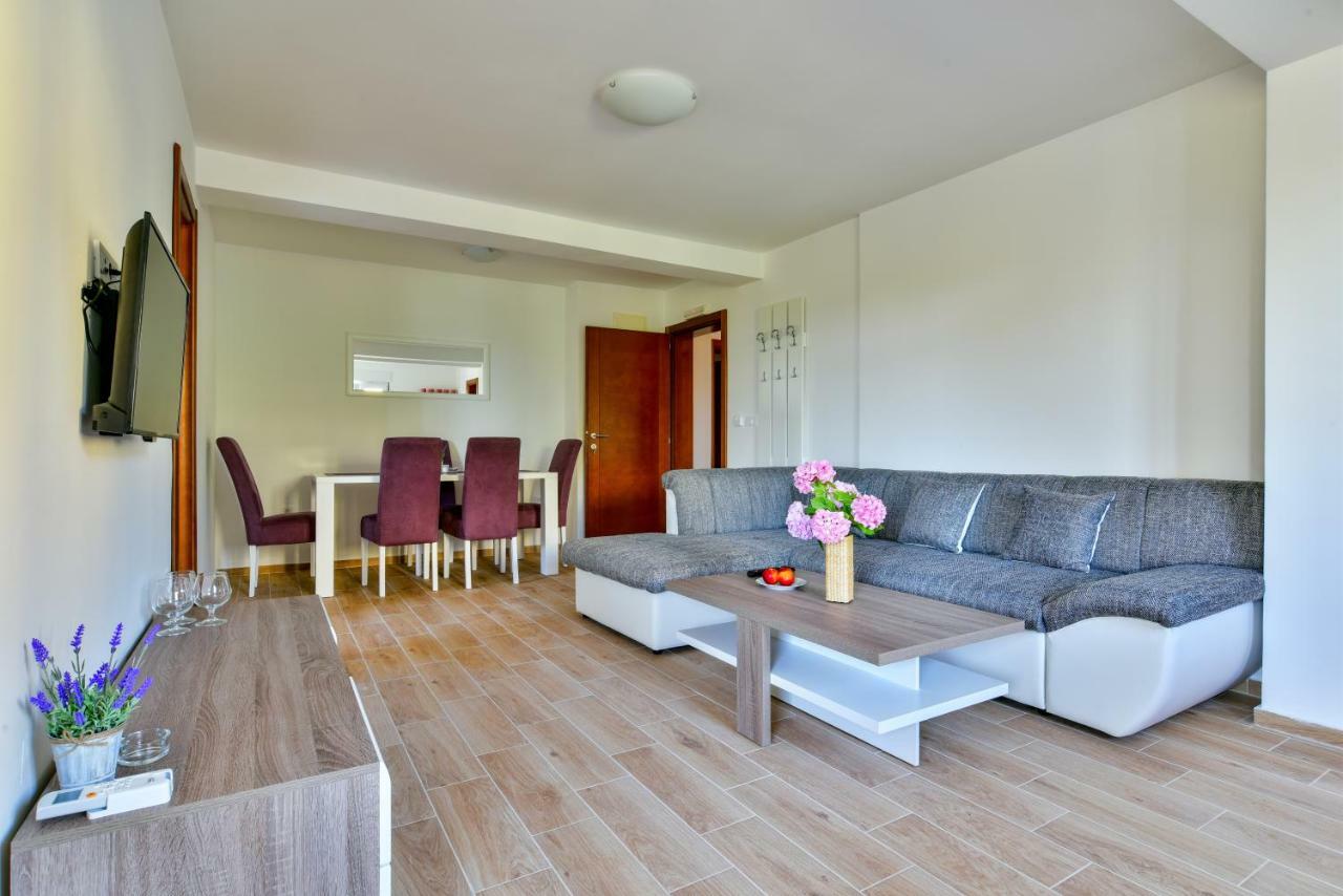 Apartmani Marina Kopitovic Petrovac Exterior photo