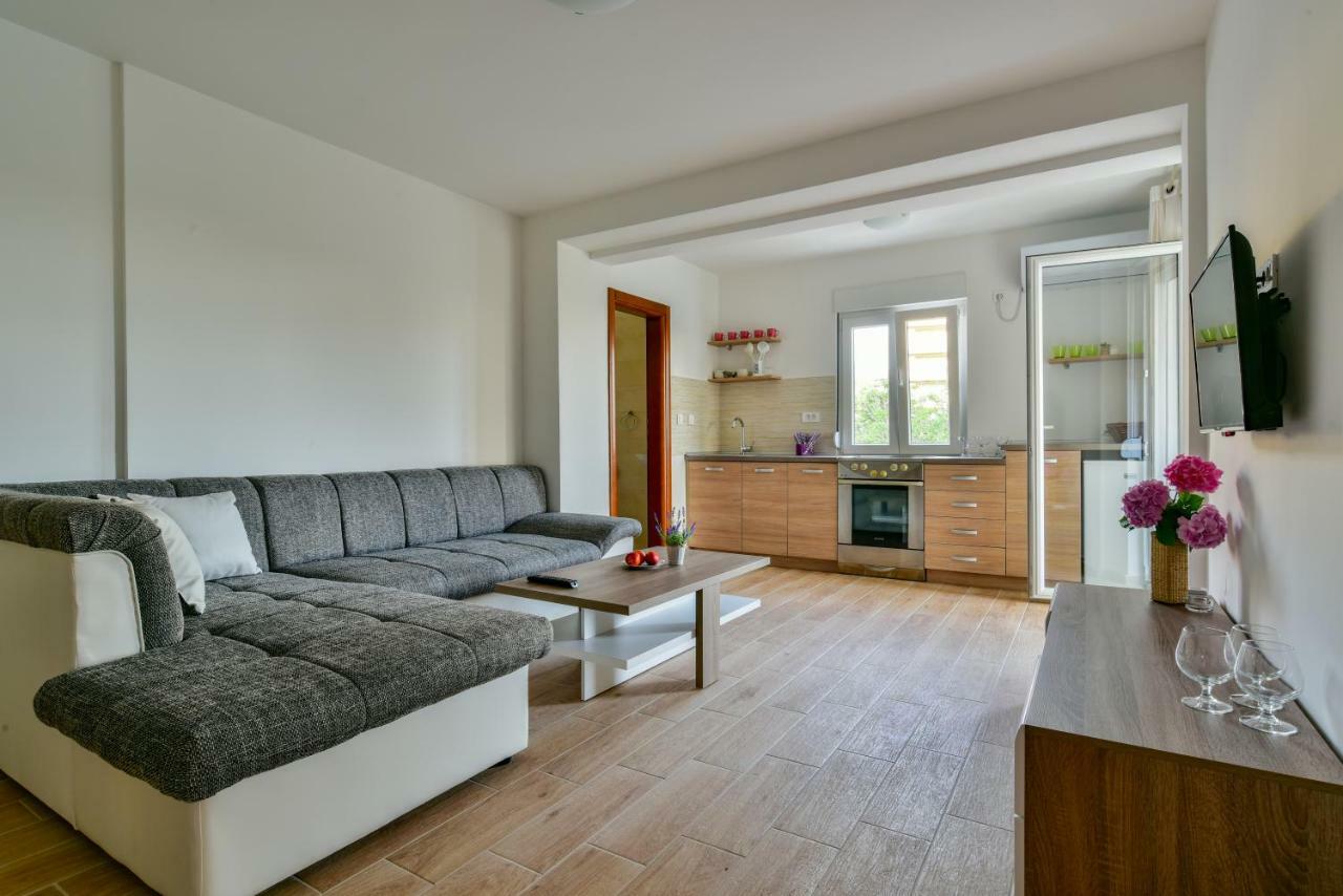 Apartmani Marina Kopitovic Petrovac Exterior photo