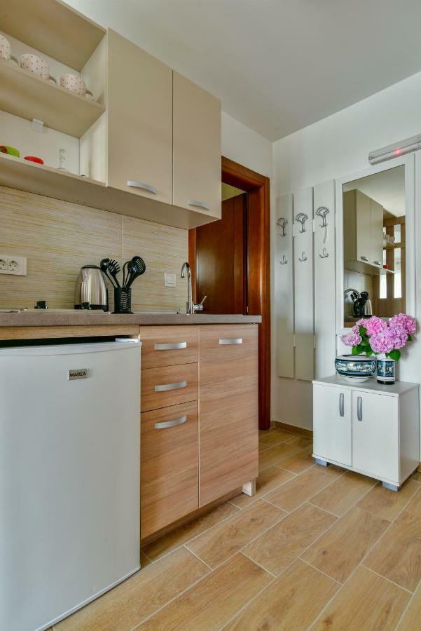 Apartmani Marina Kopitovic Petrovac Exterior photo