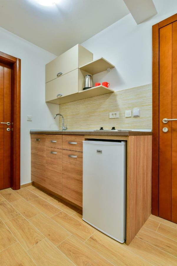 Apartmani Marina Kopitovic Petrovac Exterior photo